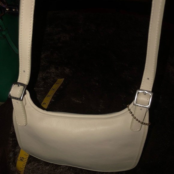 Coach Ivory / bone vintage leather crossbody purchased new over 20 yrs old - Picture 5 of 15